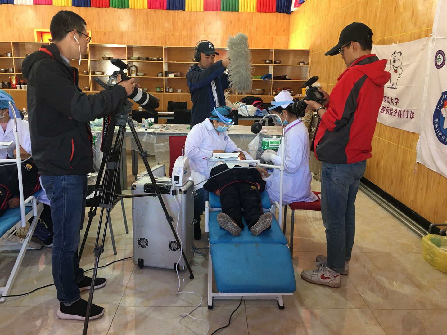 GESANG FLOWERS IN BLOOM