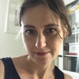 F8d6fdbedd headshot